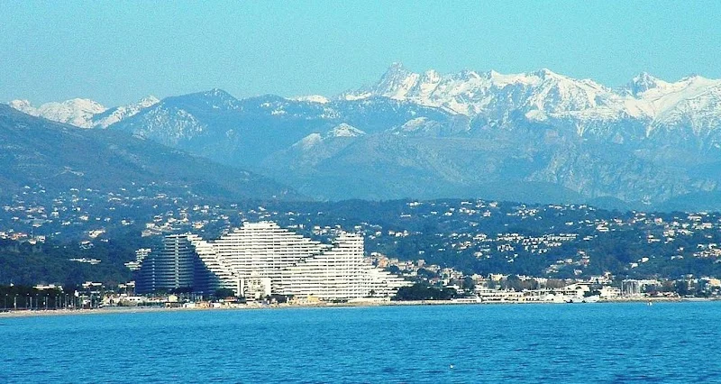 Booking bikes Villeneuve Loubet-Cagnes sur Mer : Location vélos, trottinettes, scooters et motos - Bikes rental