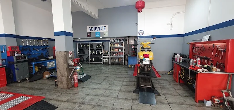 Piaggio Moto Ntampakis